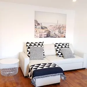 Inloveapartments - Typical Alfama Balcony Appartement